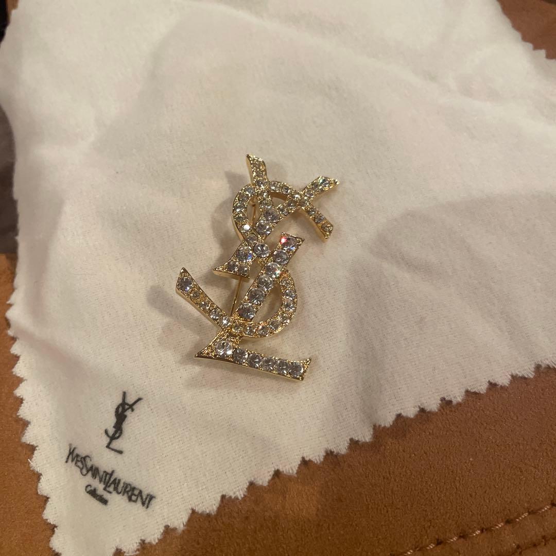 イヴ・サンローラン　ブローチ　美品 楽天市場】【最大2万円OFFクーポン対象・3/1限定】SAINT LAURENT サン