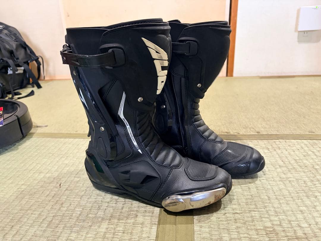 AUGIレーシングブーツAR-1 サイズEUR41／JPN26 - メルカリ