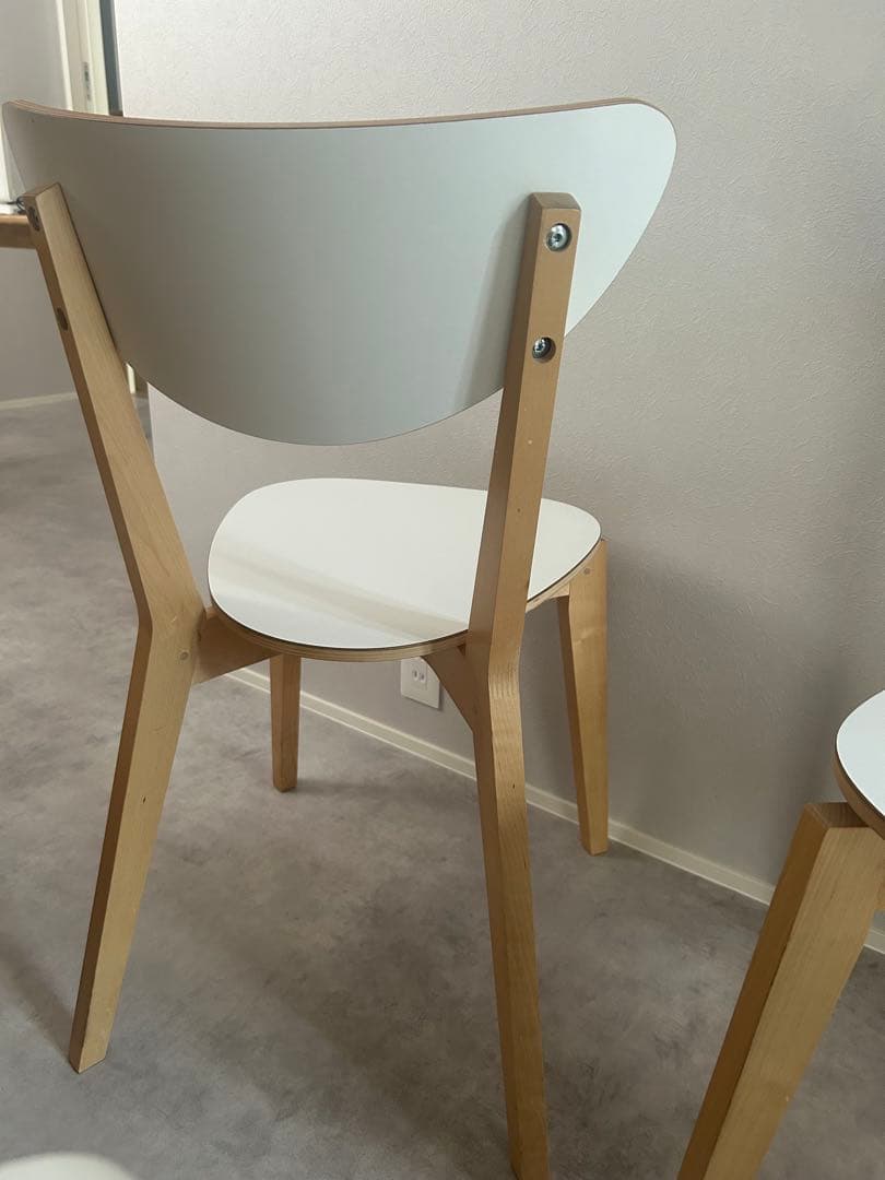 23日まで値下げ ホワイトダイニングチェア 2脚セット NORDMYRA