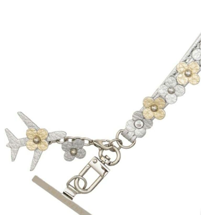 【新品】ANA オリジナル　アンテプリマ　スマートフォンストラップ 新品】ANA オリジナル アンテプリマ スマートフォンストラップ - メルカリ