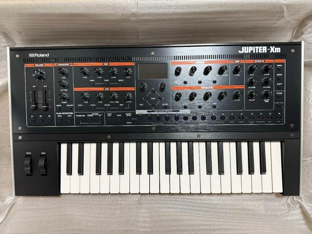 【美品】Roland JUPITER-Xm シンセサイザー Roland JUPITER-X / JUPITER-Xm | 歴代銘機のサウンドを1台に凝縮した