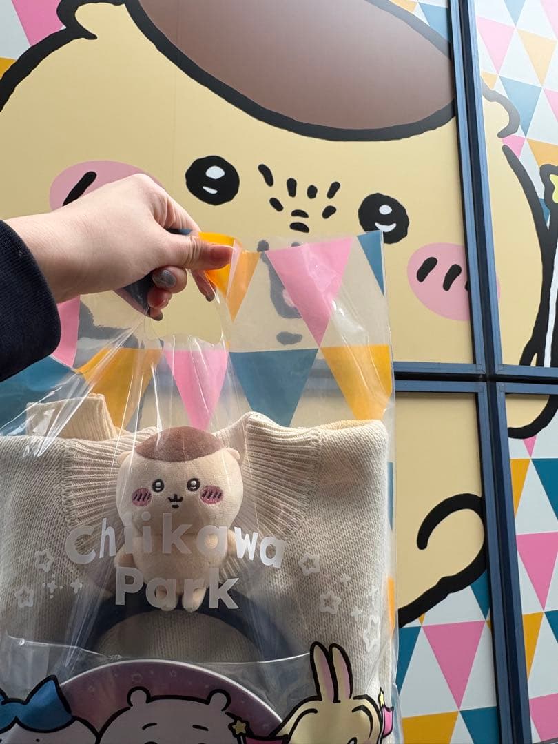 ちいかわパーク セーターMサイズ ちいかわ ラッキー白コアラ - メルカリ