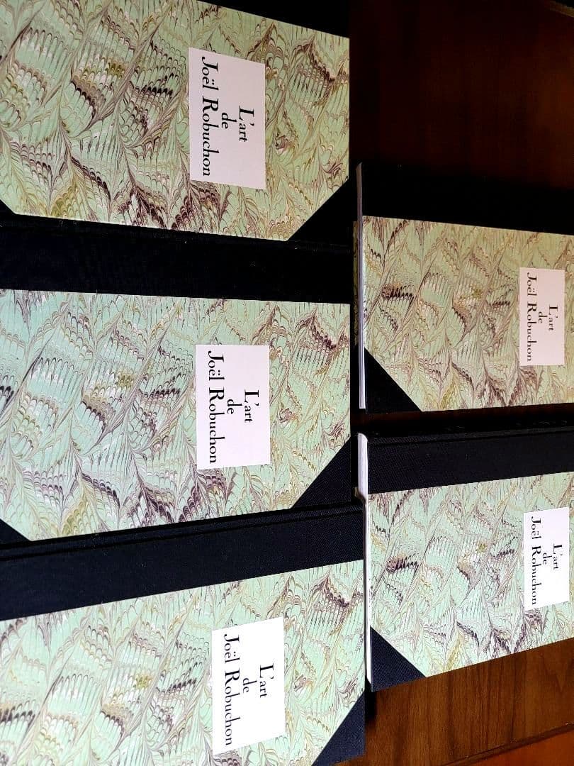 フランス料理本【ジョエル・ロブションの芸術】～限定3000部発行 ～《激レア》