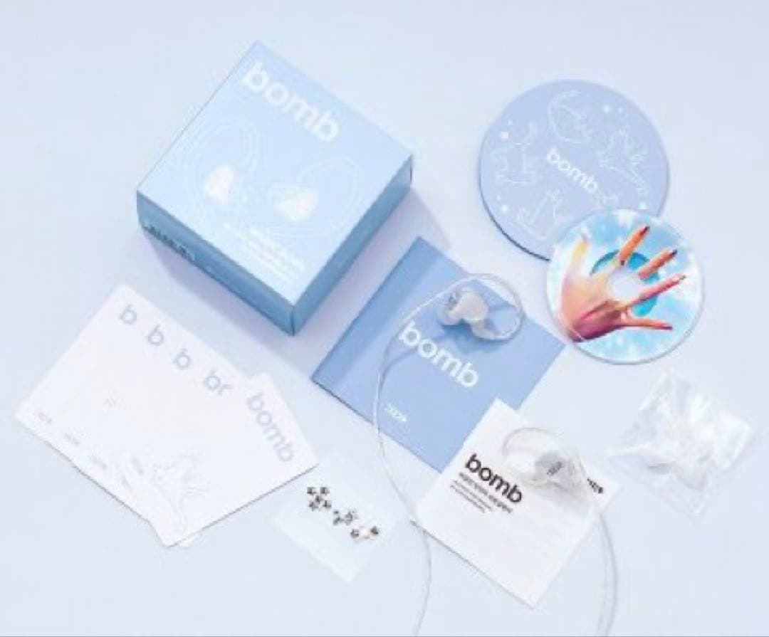 ILLIT BOMB MERCH VER. イヤモニ イヤフォン 新品未開封 - メルカリ