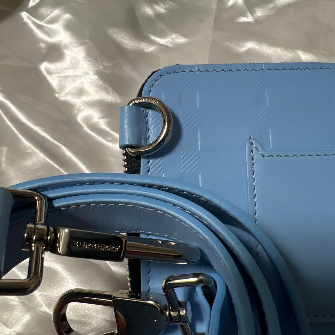 未使用 バーバリーロンドン ユニセックス水色 クロスボディバッグ