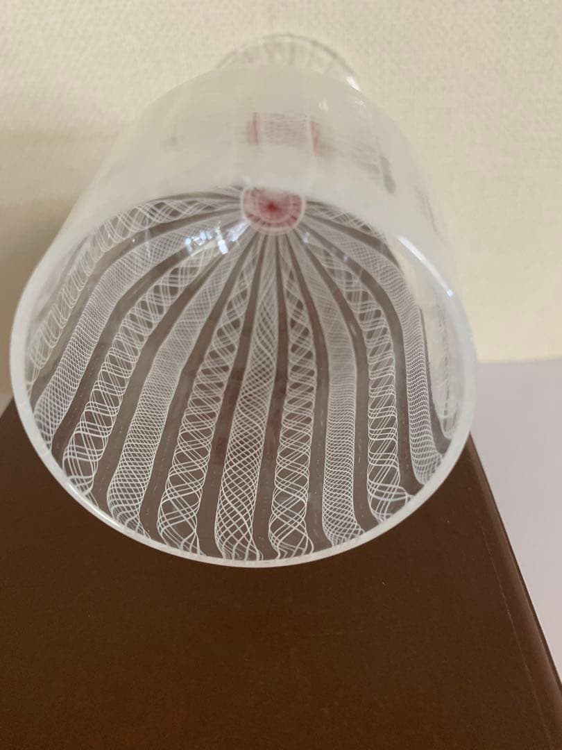 安田泰三手吹レース文様花器置物 - メルカリ