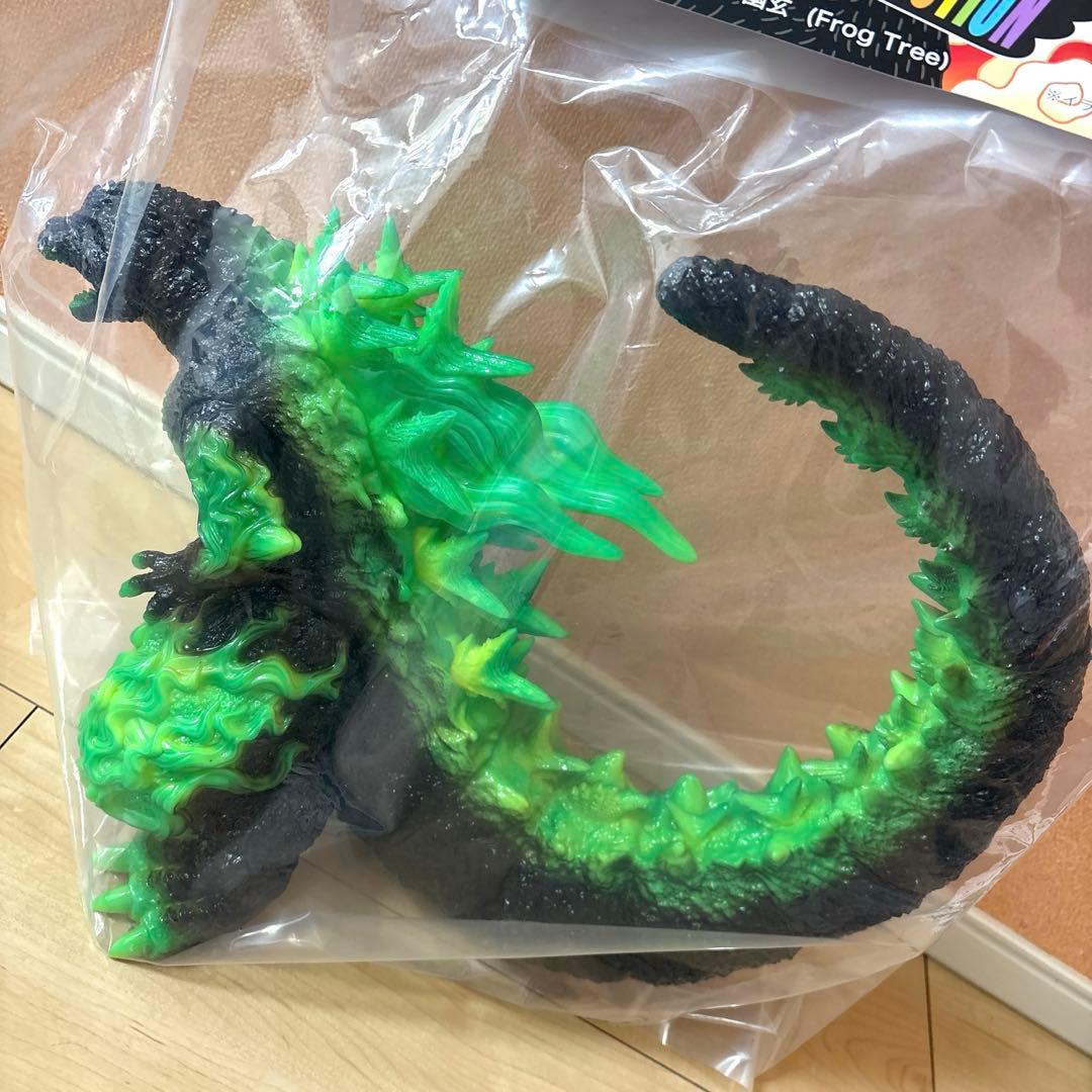ゴジラ (2023) 幽玄 蓄光WF2026 frogtreeプレックス - メルカリ