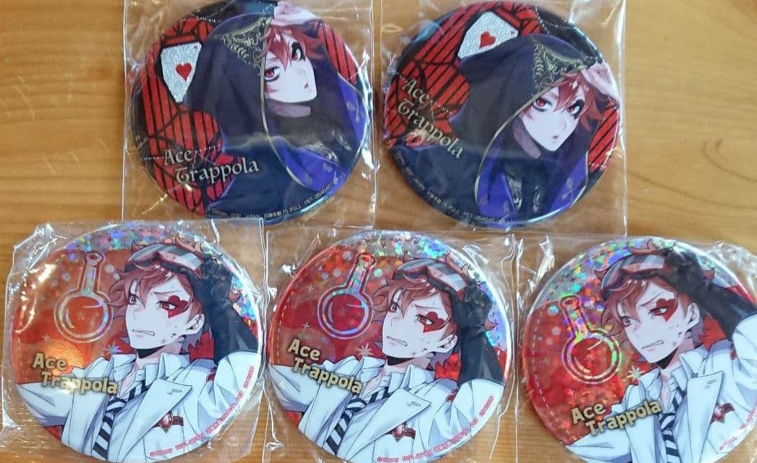 ツイステ エース 缶バッジ 実験服 式典服 プライズ ナムコ - メルカリ