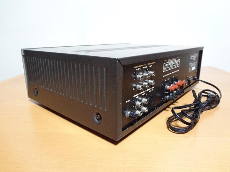 完動品Aurex SB-220 プリメインアンプ 1976年 全体的に綺麗です 楽天