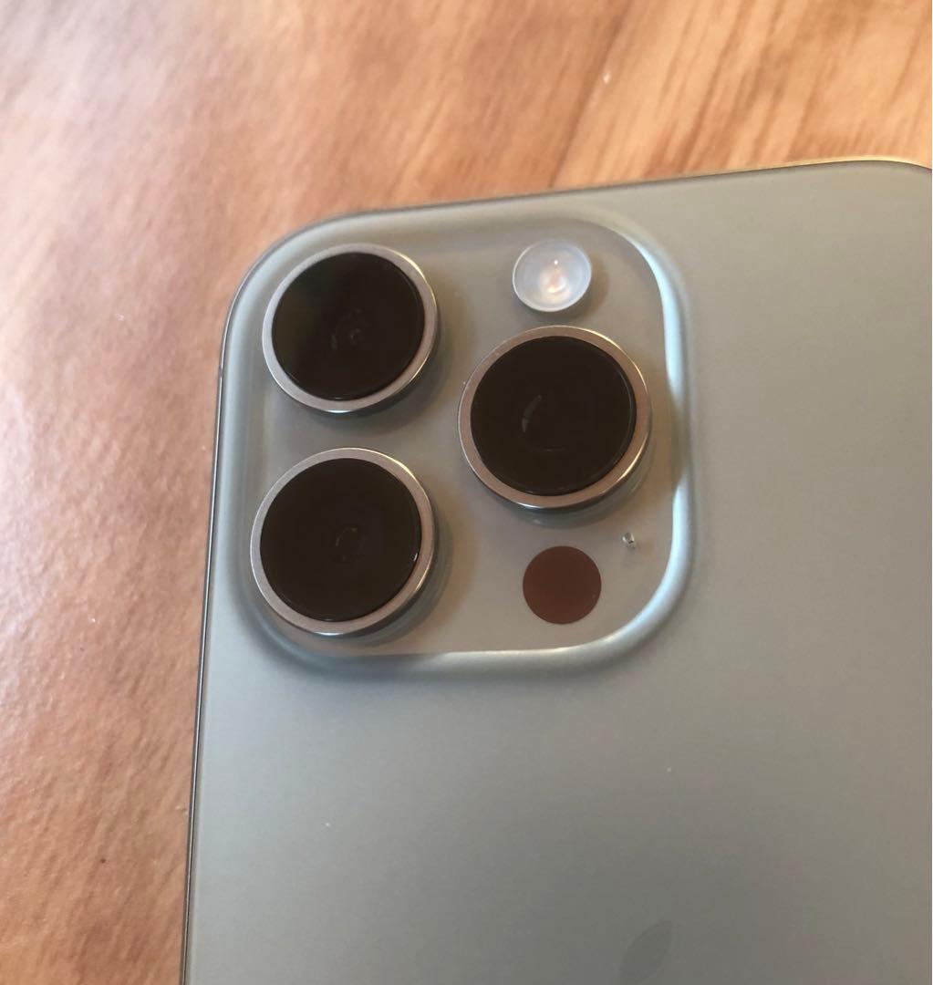 ほぼ未使用★iPhone16 PRO★充電４回★256GB★修理交換無し