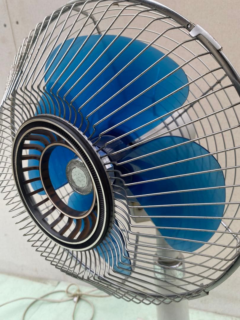 昭和レトロ 東芝扇風機 レトロ扇風機SF-30L 1969年 - メルカリ