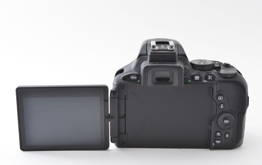 3136ショット Nikon D5500 Wi-Fi レンズセット #8290 - メルカリ