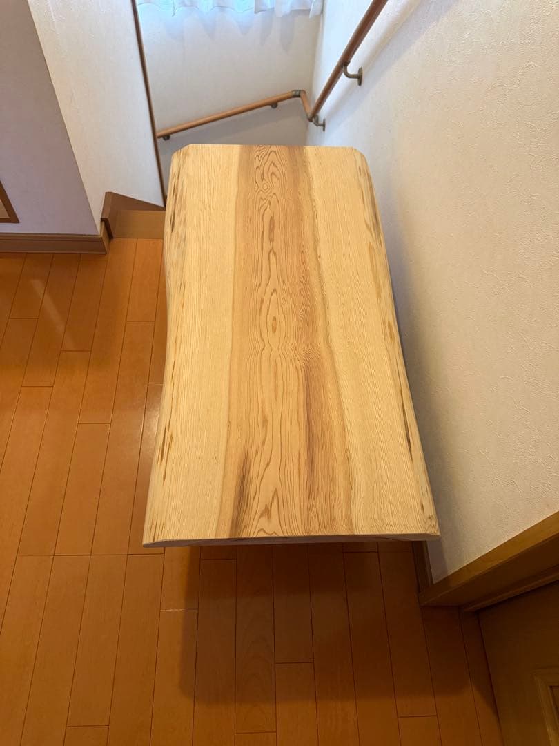 天然杉高級節なし中杢目テーブル 一枚板唯一無二‼️