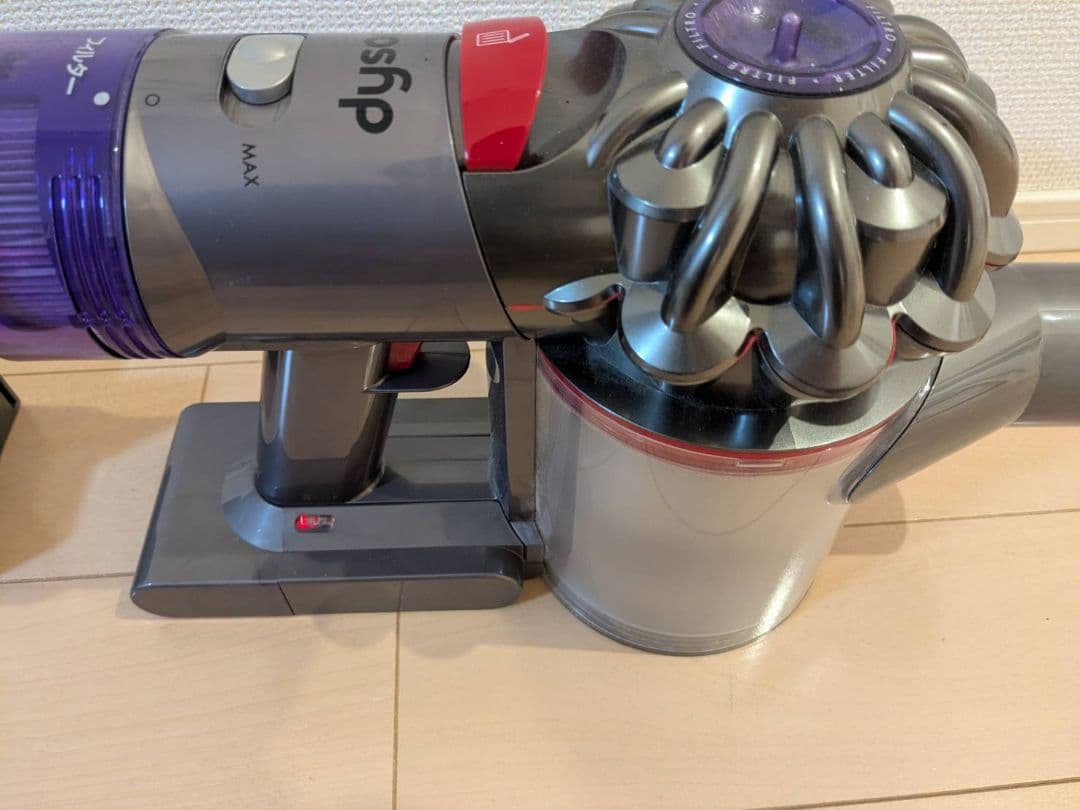 ジャンク品】Dyson V8 Slim Fluffy コードレス掃除機