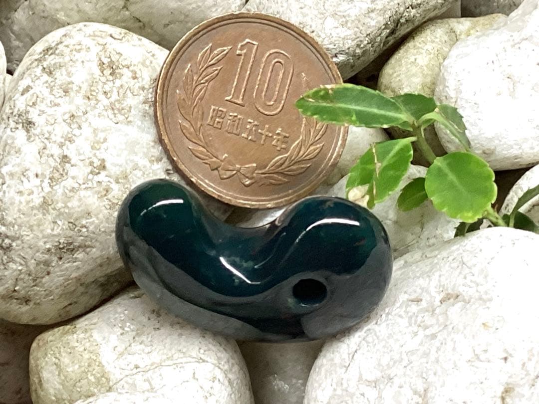神宿る【 出雲石(青緑色の碧玉) 】島根県花仙山瑪瑙 青瑪瑙 出雲