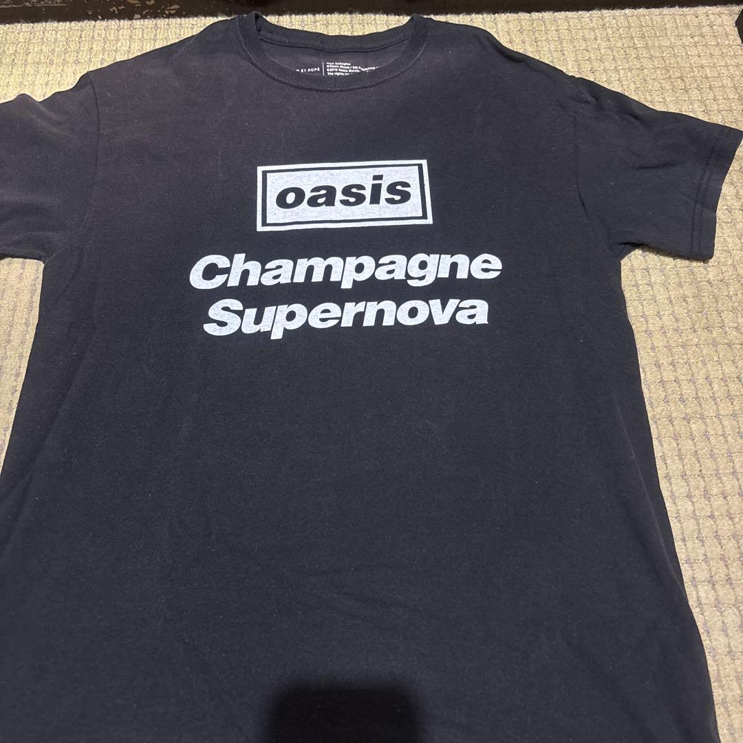 OASIS オアシスTシャツ オフィシャルChampagne ADAM ET ROPÉよりoasis別注Tシャツコレクションが発売、本日より予約