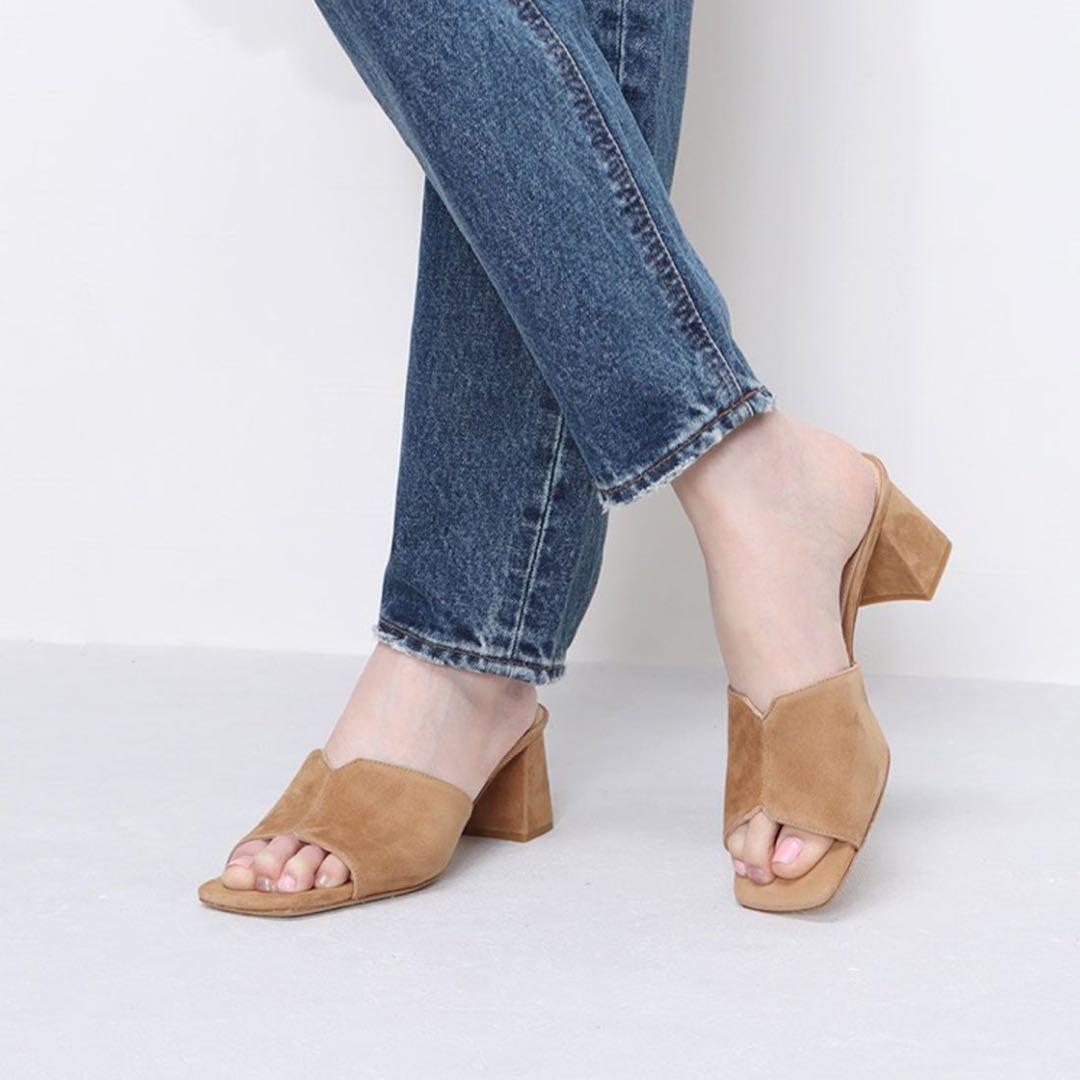 美品♡fabio rusconi スクエアトウミュールサンダル キャメルスェード