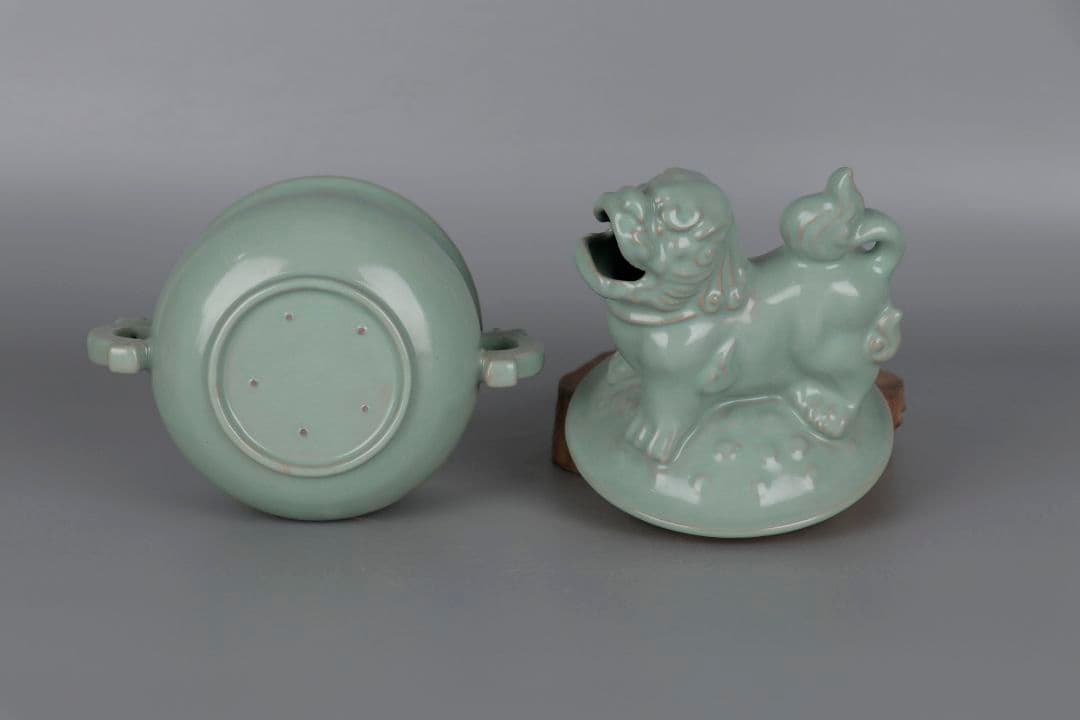 宋汝窯開片釉獅子蓋薫香炉 景徳鎮 陶磁器 装飾品