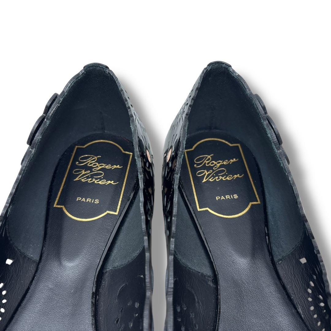 未使用□Roger Vivier【25.0】エナメル フラット パンプス 黒 - メルカリ