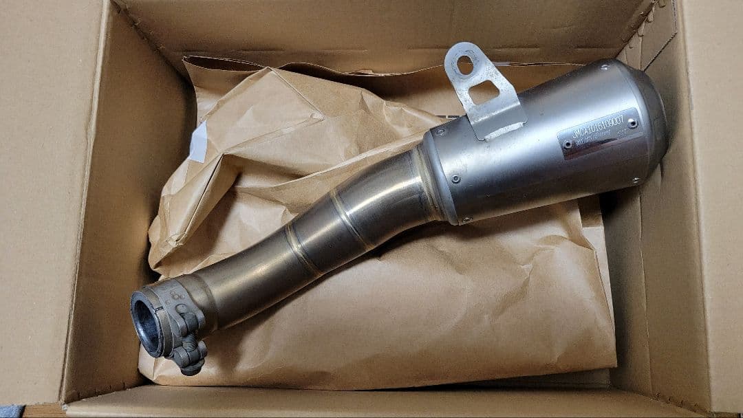 AKRAPOVICスリップオンYZF-R25/R3 MT-25/03 JMCA付