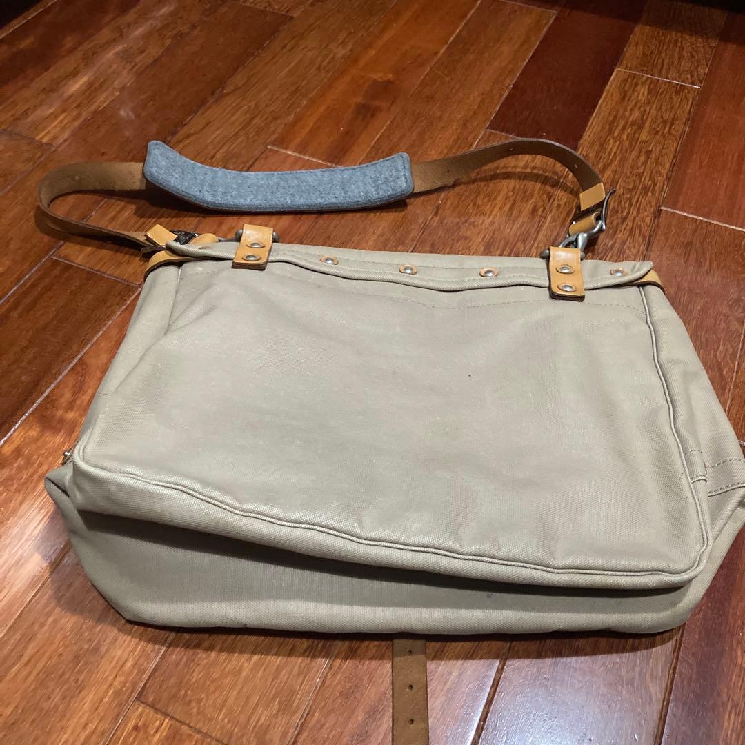 porter 吉田カバンベージュ キャンバス メッセンジャーバッグ - メルカリ