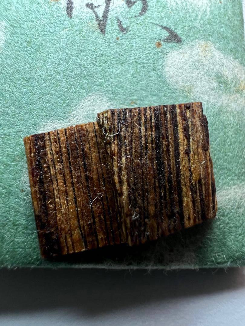 古渡命銘木 六十一種名香　新伽羅　銘【初瀬】0.232g 香木/お香/沈香/伽羅