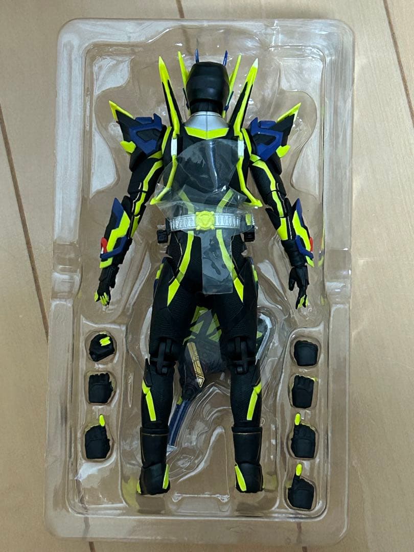 S.H.Figuarts リアライジングホッパー　シャイニングアサルトホッパー