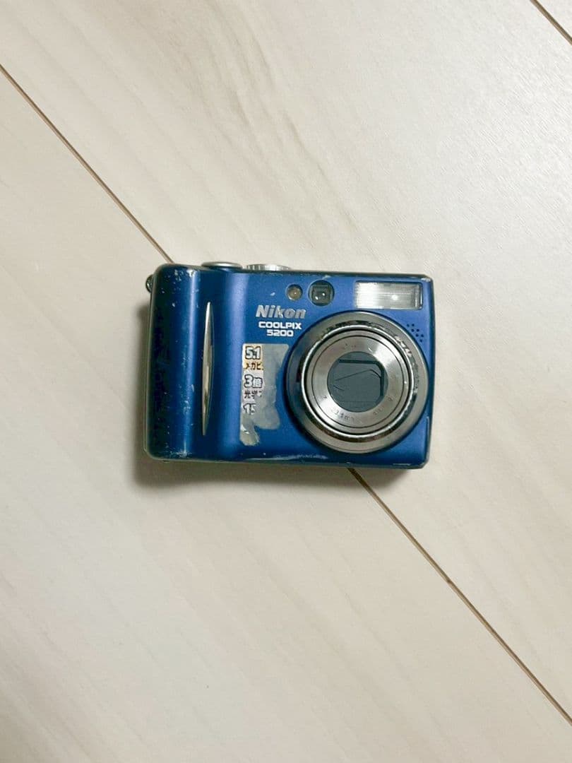 Nikon COOLPIX 5200 本体と付属品 - メルカリ