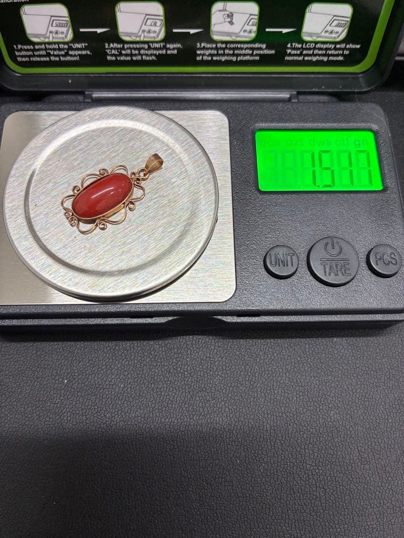 18K 刻印　赤色珊瑚オーバル型ペンダント　1.517g