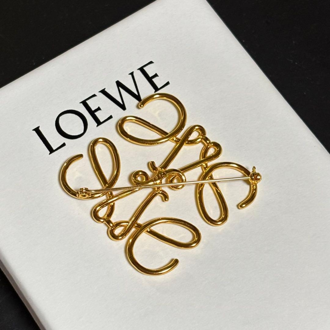 LOEWE ロエベ　ゴールド アナグラムブローチ 　GOLD ロエベ ブローチ アクセサリー アナグラム ゴールド レディース LOEWE