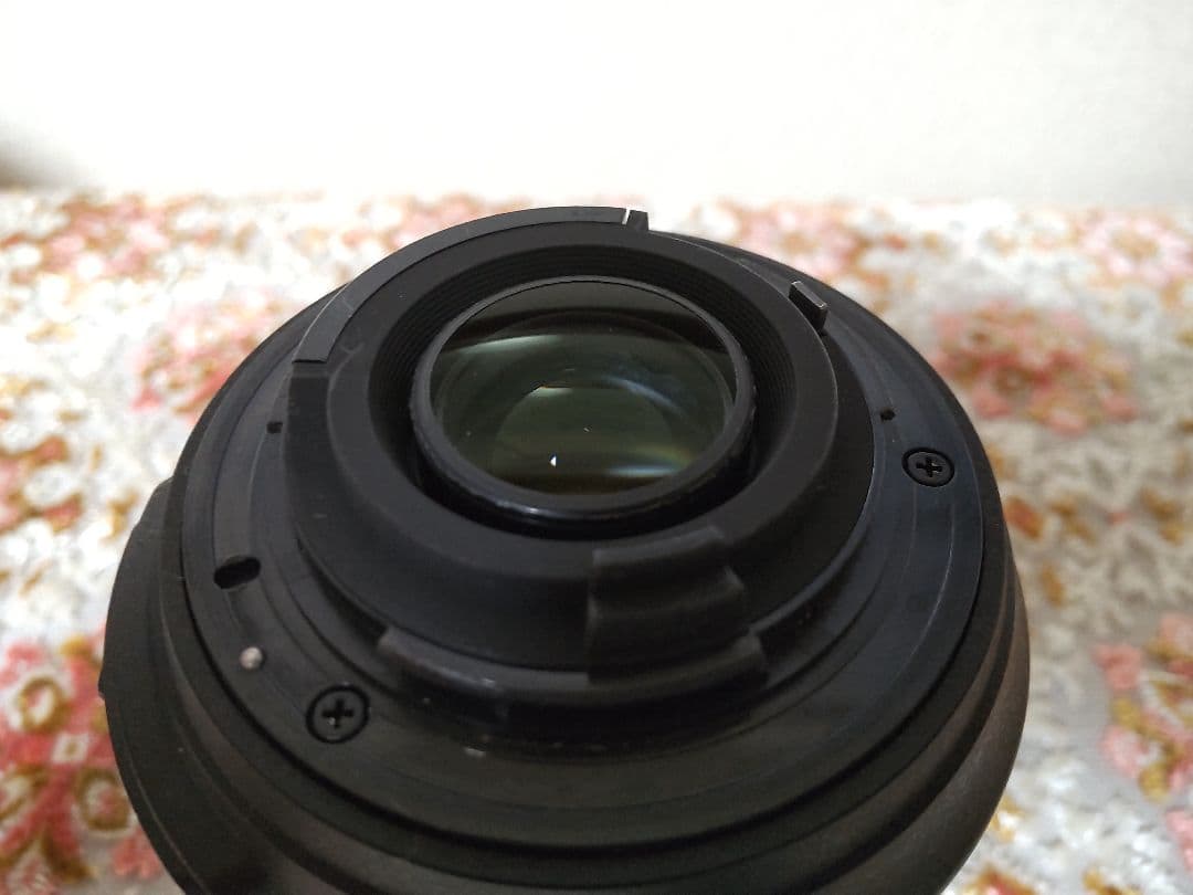 ニコン D7200 + 18-105mm f/3.5-5.6 + 純正バッテリー