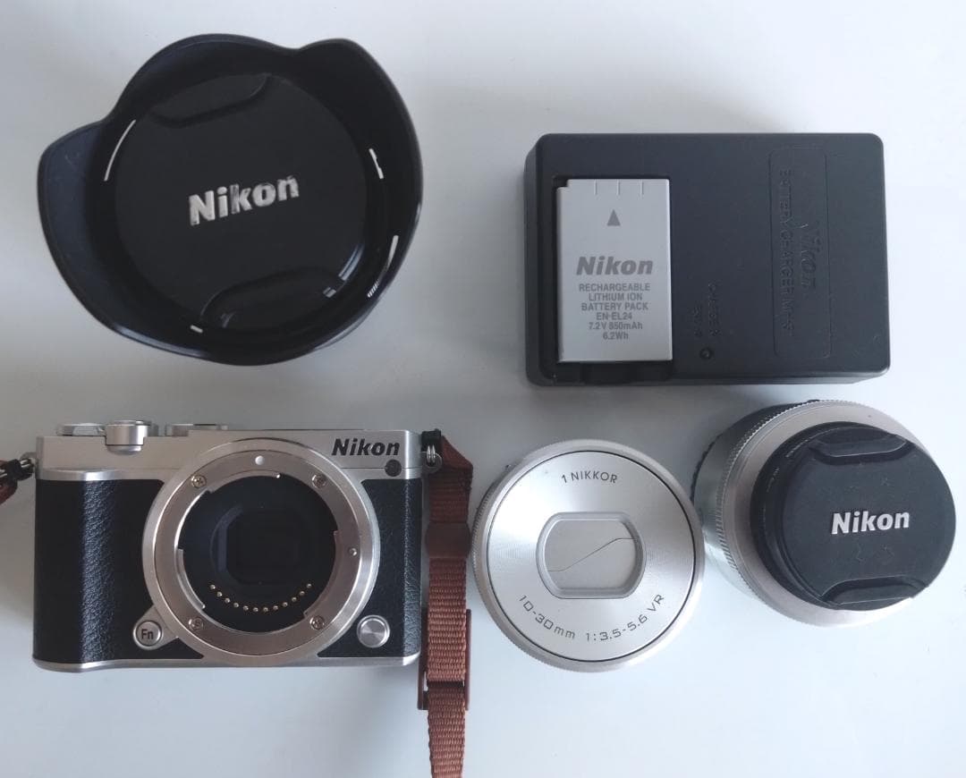 Nikon1 J5 ダブルレンズキット+広角レンズ レンズ3本セット 格安レンタル] Nikon（ニコン） Nikon1 J5 ダブルズームレンズキット 2