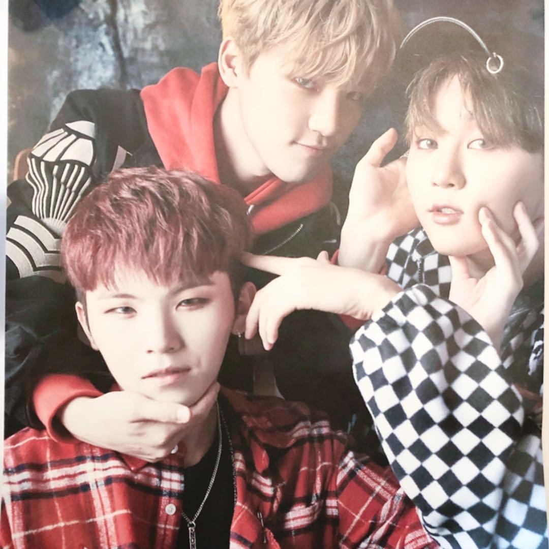 SEVENTEEN in CARAT LAND ケレン ウジ ウサギ ポスター