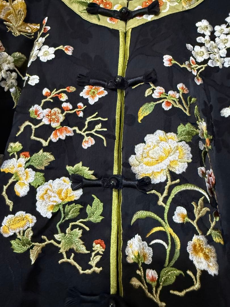 中華風 清時代刺繍短めチャイナジャケット上着トップス改良型漢服風短