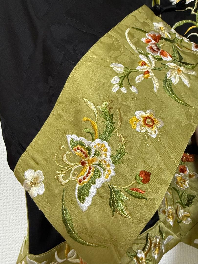 中華風 清時代刺繍短めチャイナジャケット上着トップス改良型漢服風短