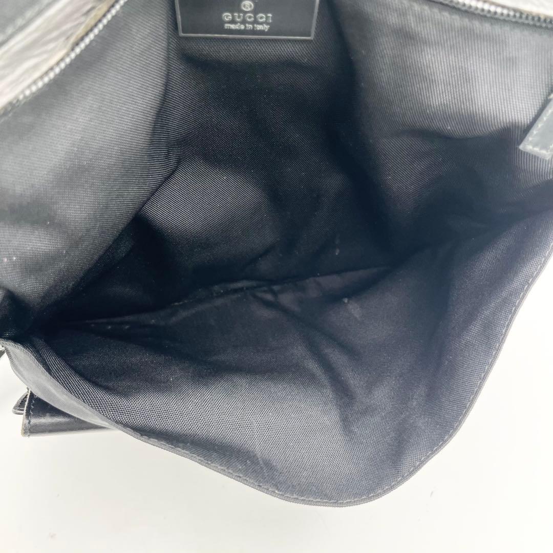 グッチ ショルダーバッグ サコッシュ ナイロン ブラック ロゴプレート