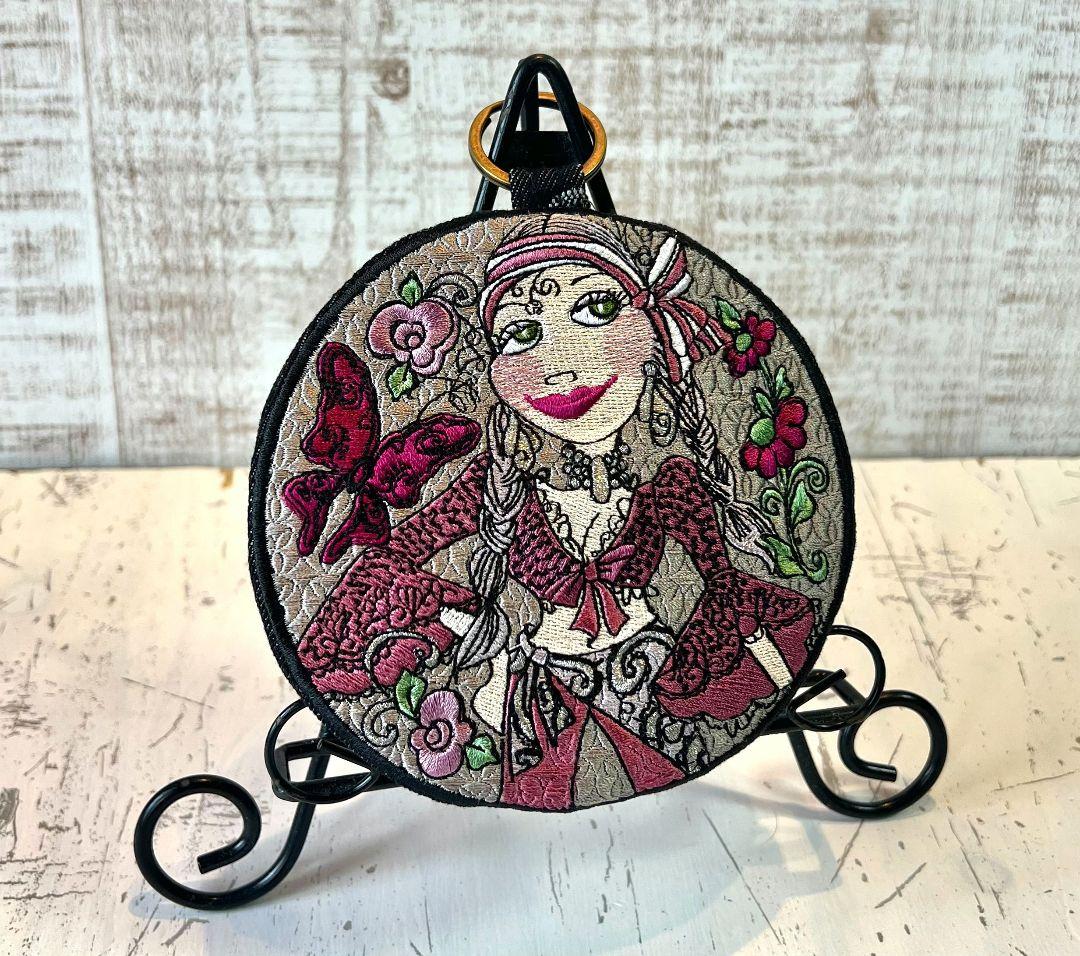 特価❣ロラライハリス♡ブラックハートデニム生地♡総刺繍の丸型コイン