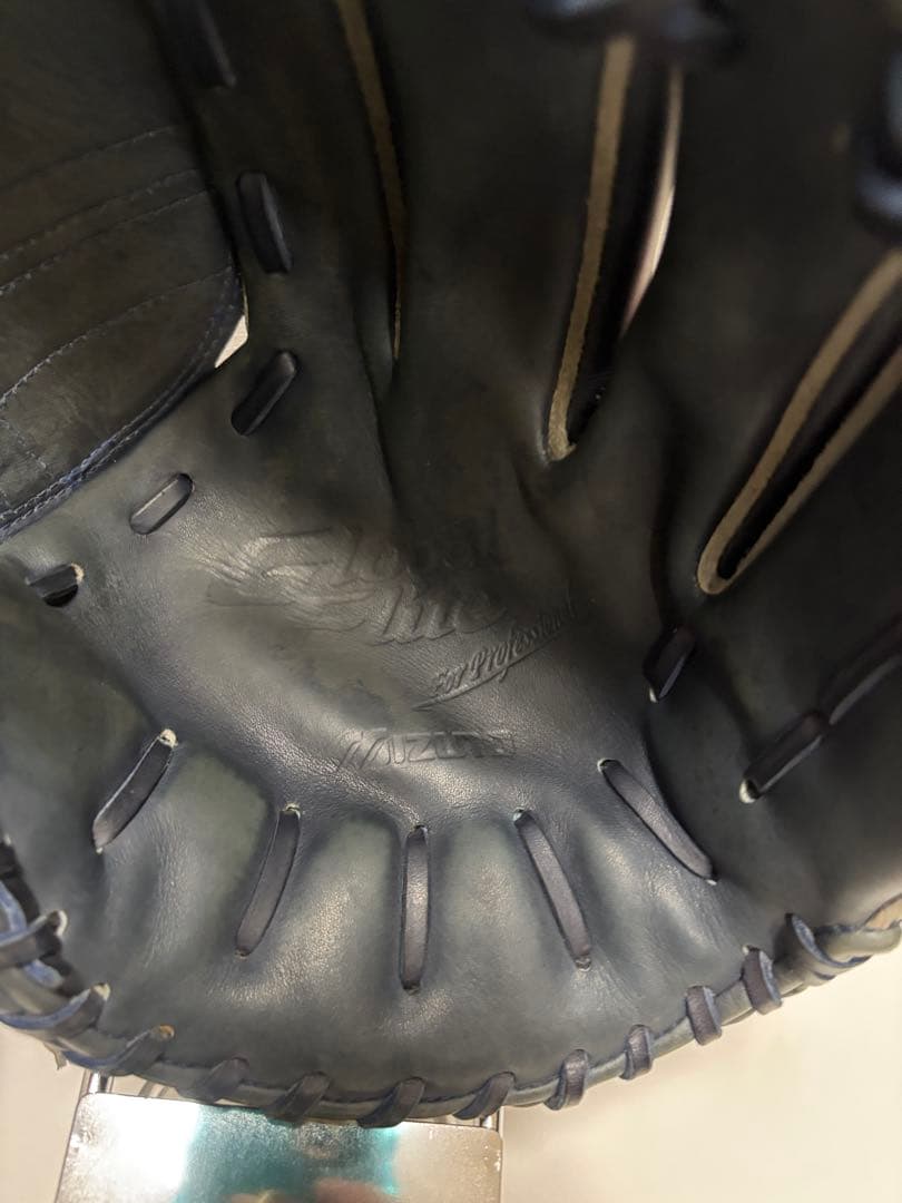 千葉ロッテマリーンズ 唐川侑己投手 プロ支給グラブ - メルカリ