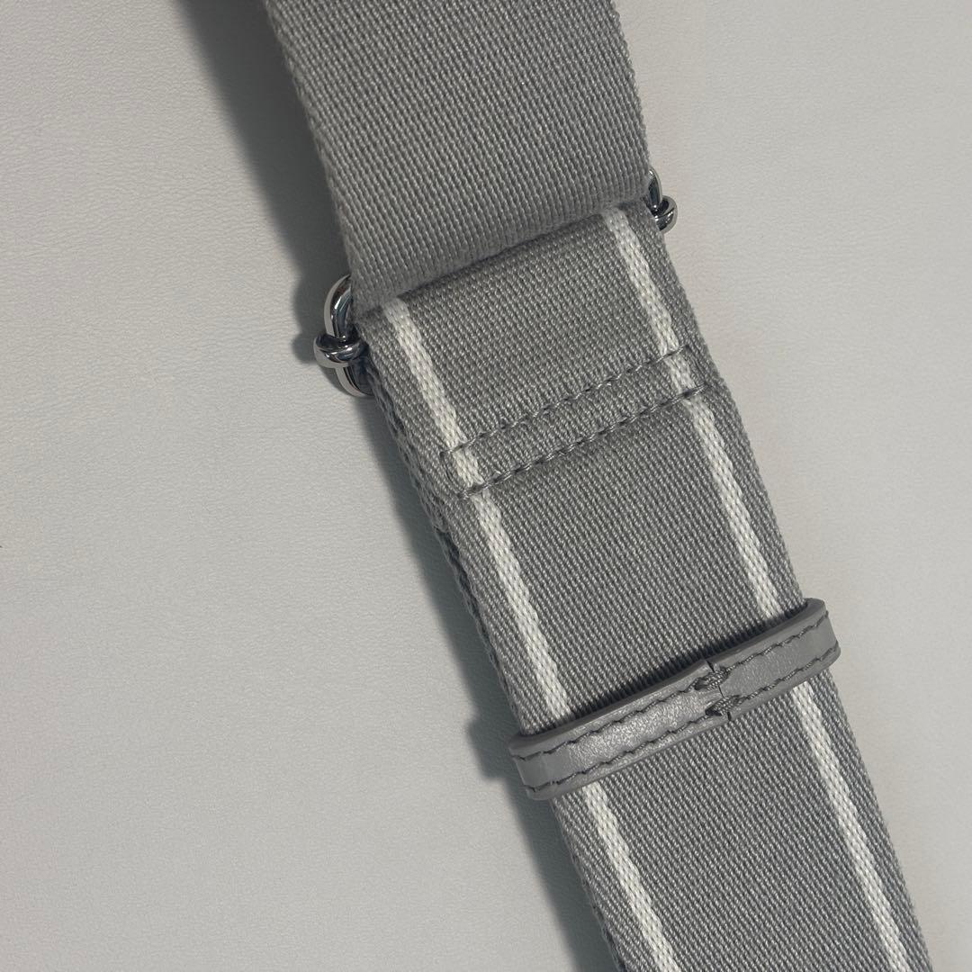 ANTEPRIMA ショルダーストラップ グレー トラコッラ - メルカリ