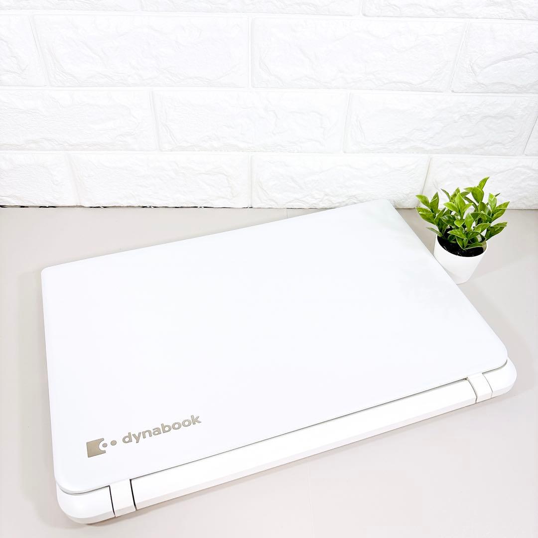 大容量1000GB メモリ8GB✨カメラ付き 薄型 白 ノートパソコン✨東芝