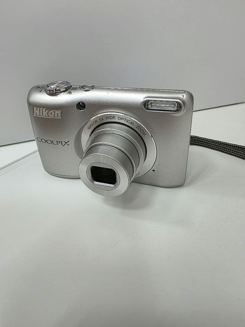 超美品 Nikon COOLPIX L26 コンパクトデジタルカメラ 電池モデル 良品＞ Nikon COOLPIX L26 シルバー｜動作良好・フラッシュOK｜外観