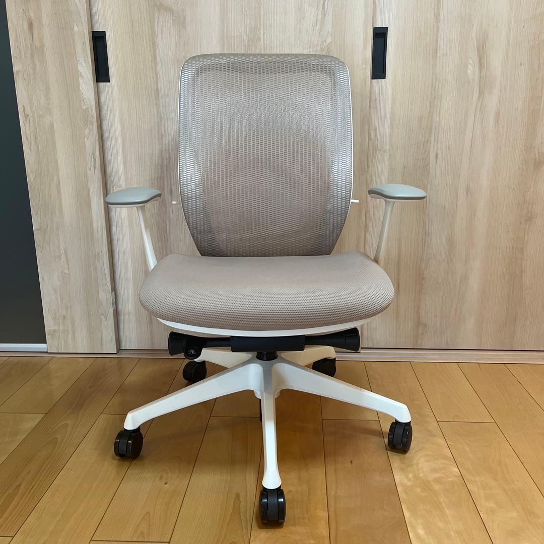 美品】2021年製 オカムラ シルフィー ハイバック 可動肘 ライトグレー