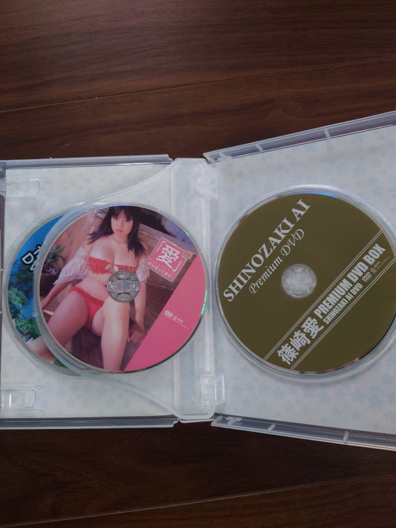 篠崎愛 PREMIUM DVD BOX