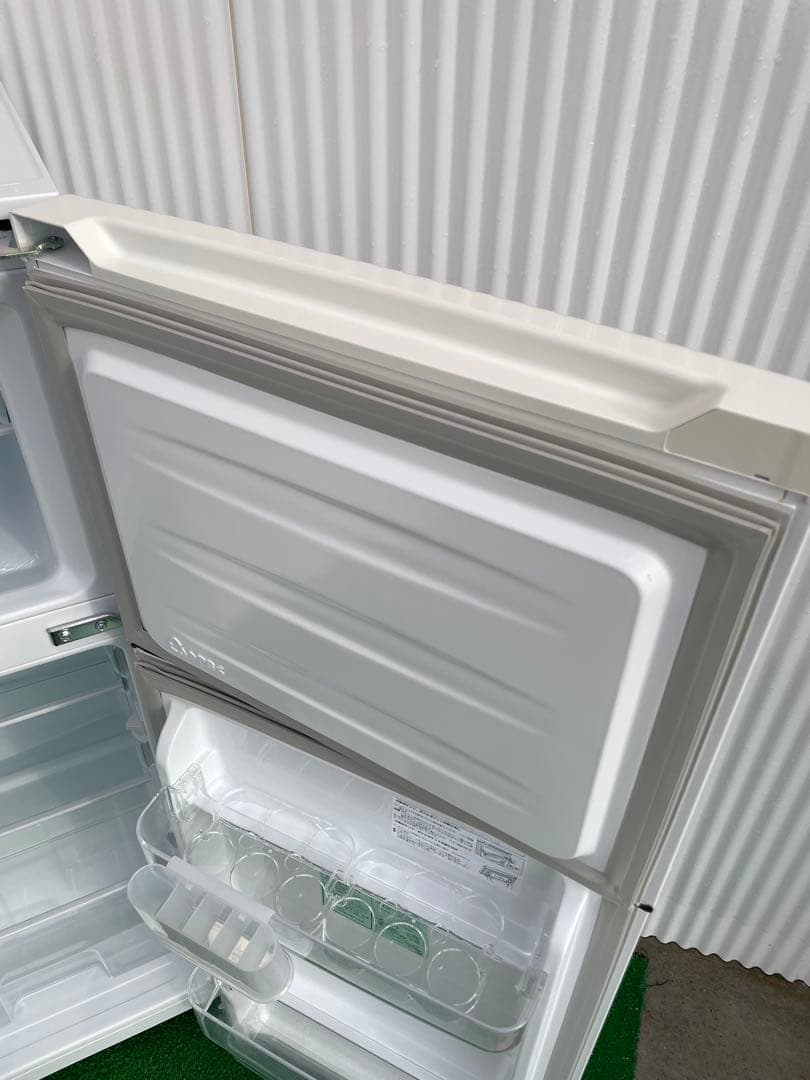 934 ハイセンス おしゃれホワイト2ドア冷蔵庫 トップフリーザー スリム