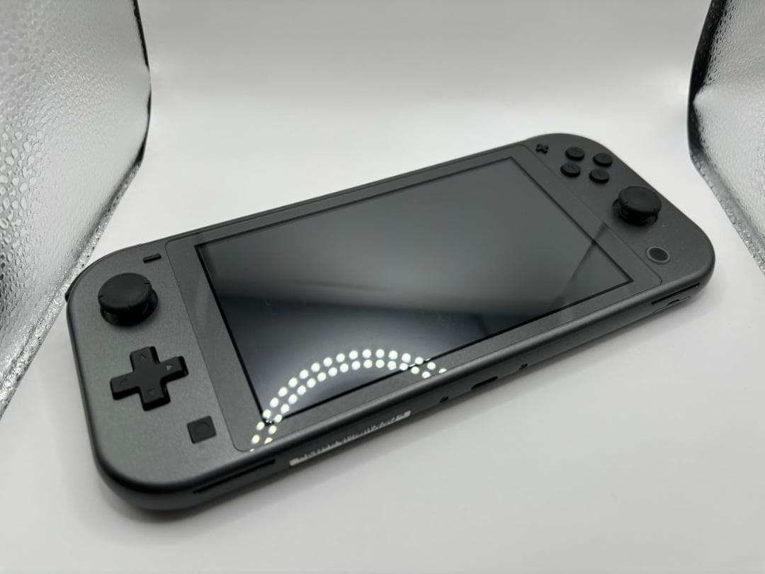 Nintendo Switch Lite ディアルガ・パルキア　本体のみ 送料無料】【中古】Nintendo Switch Lite ディアルガ・パルキア 本体