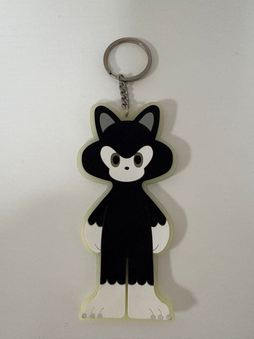 TIDE タイド 蓄光 アクリルキーホルダー - メルカリ