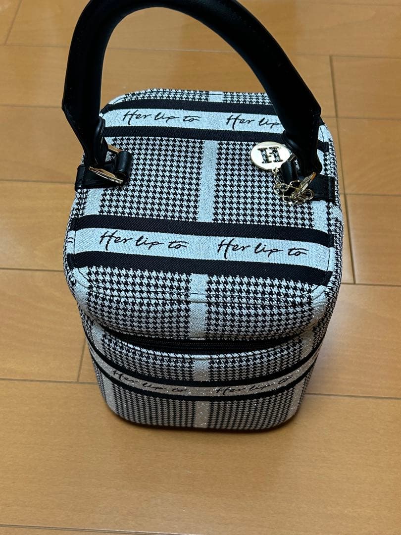 Herlipto Jacquard Vanity Bag silver バニティ - メルカリ