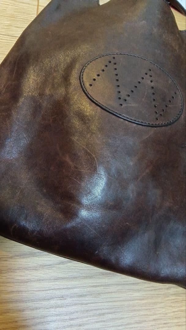 niceness H.R.Lowe レザー