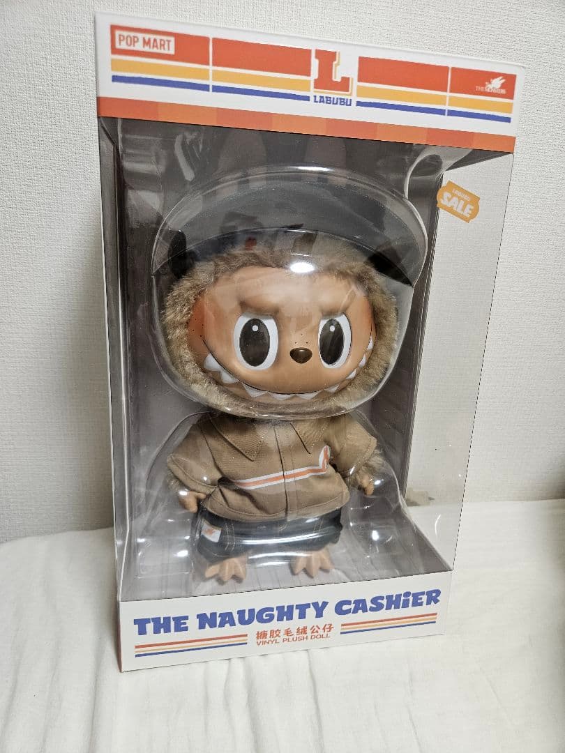 POP MARTリワード会員限定 ラブブ The Naughty Cashier - メルカリ