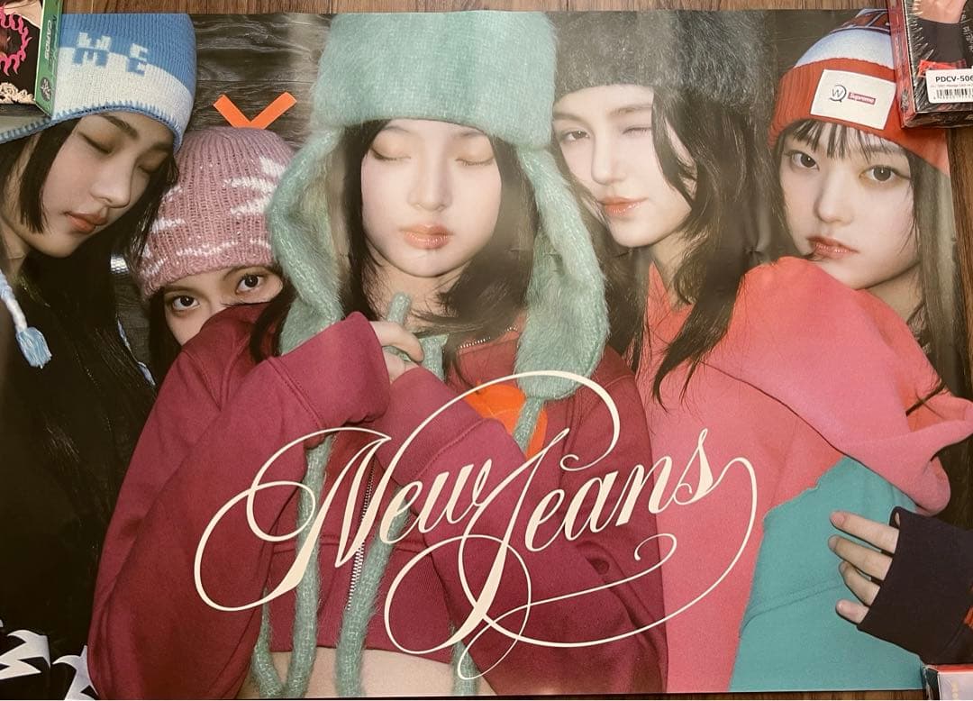 公式 NewJeans OMG Ditto A2 ポスター 限定品 - メルカリ